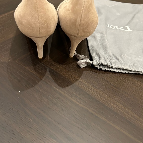 Dior Women's Beige Suede Pumps - Picture 5 of 5